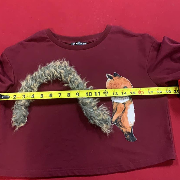 SHEIN Faux Fur Fox Cropped Top - Picture 5 of 8